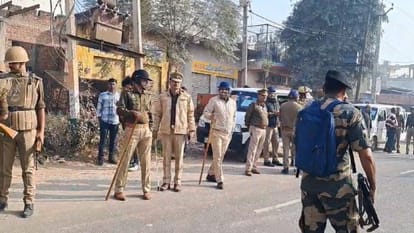 Meerapur Kakrauli Bawal: SSP clarifies on Pistol Video, Akhilesh says-he is lying while sitting with DM