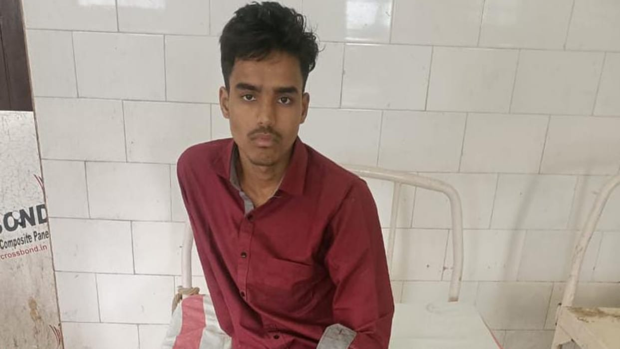Motihari News: Sharp shooter injured in encounter with police bank employee murder case solved within 24 hours