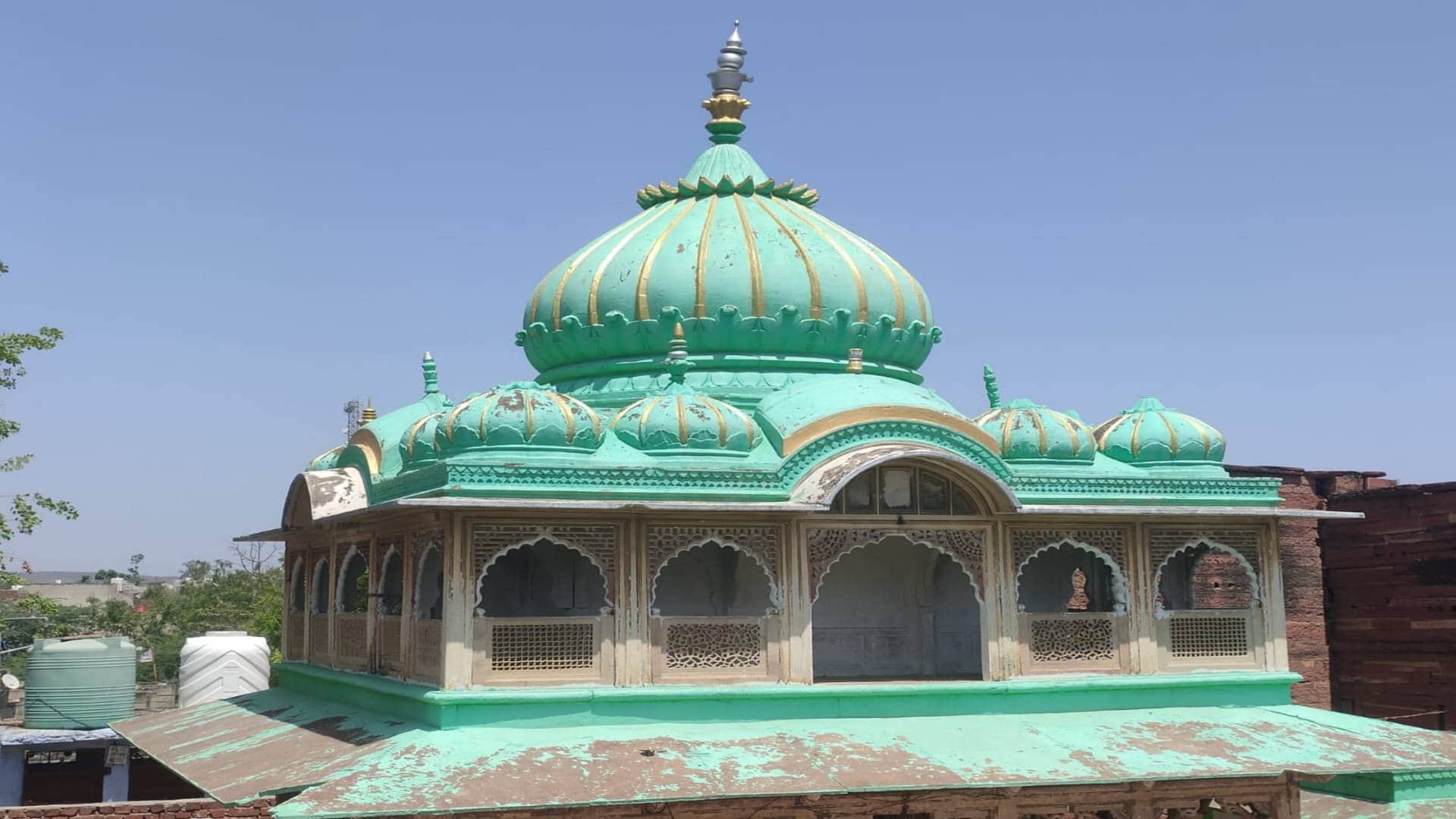 Karauli Kabir Shah Dargah This dargah of Kabir Shah is unique its history is also very interesting