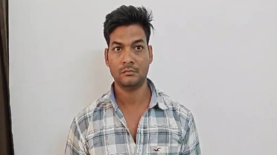 आरोपी युवक