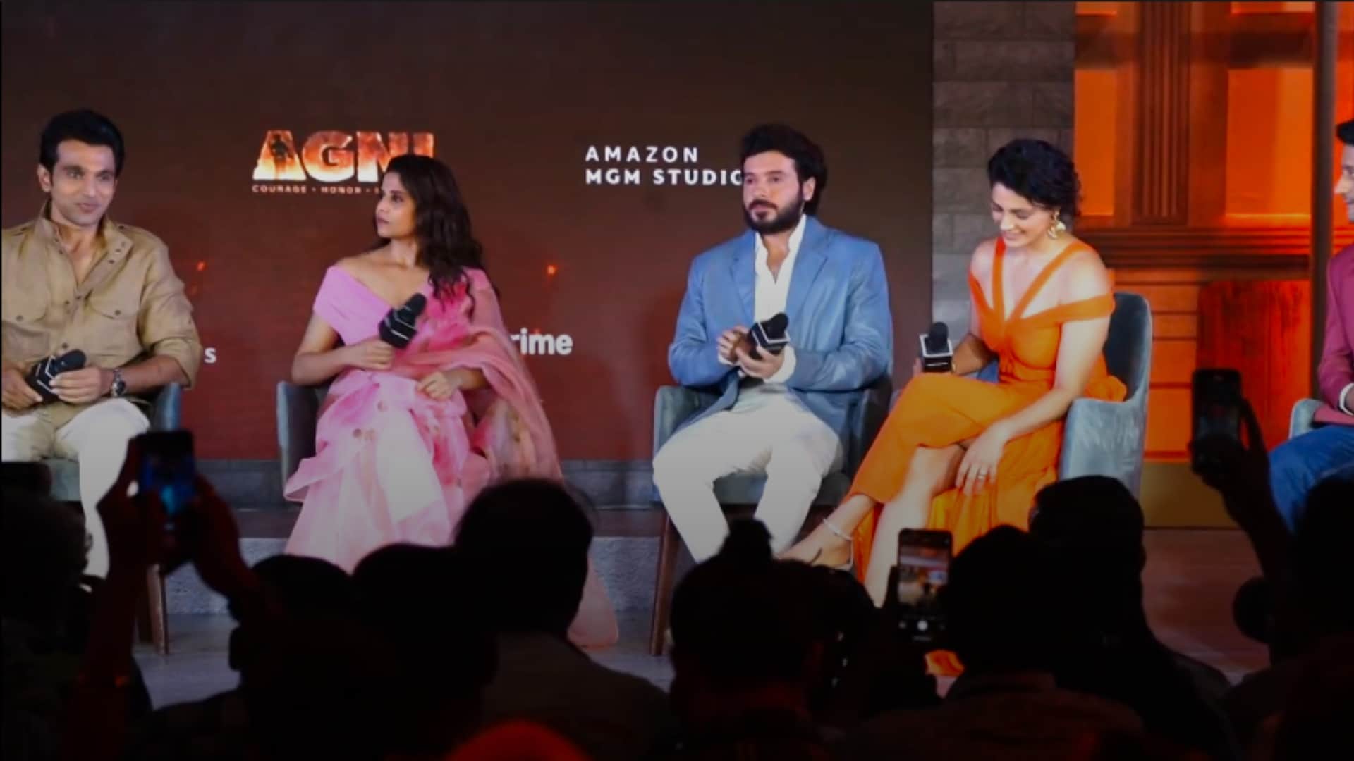 Agni Trailer Launch event farhan akhtar divyendu saiyami kher sai tamhankar and fire fighters participated