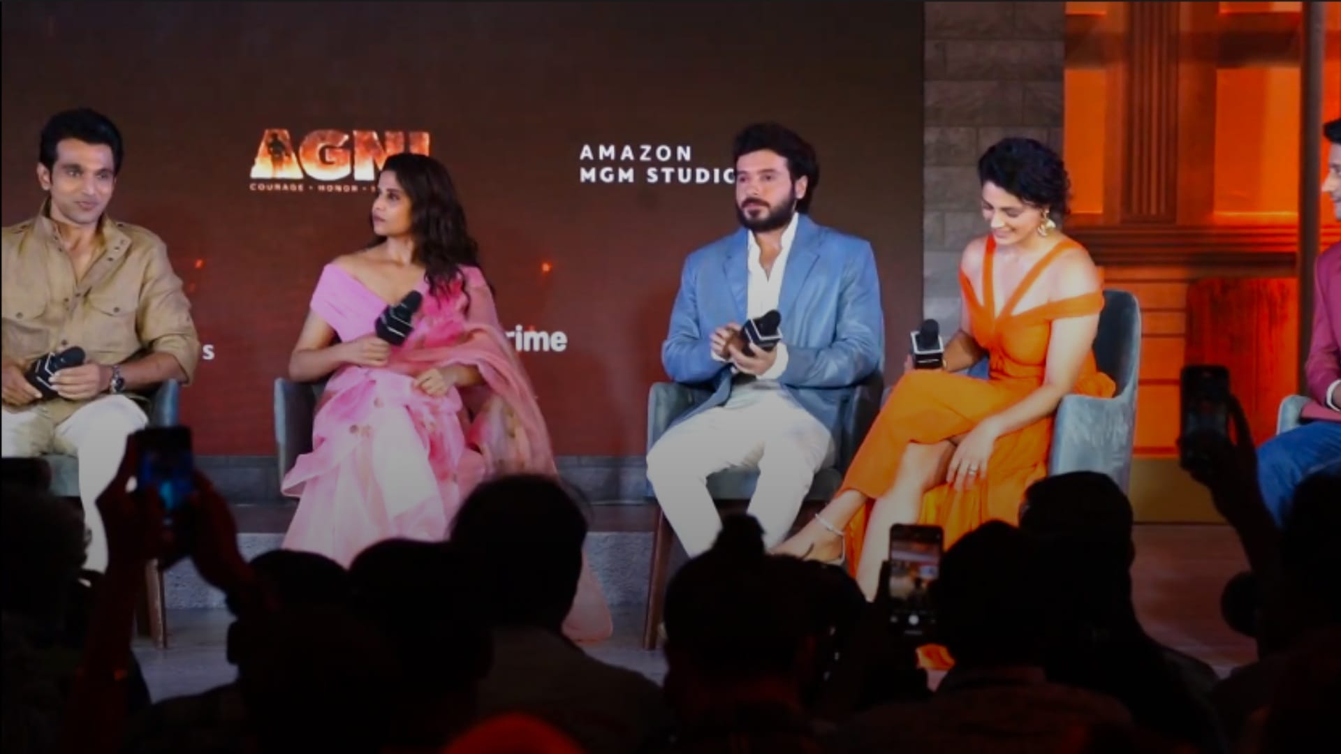 Agni Trailer Launch event farhan akhtar divyendu saiyami kher sai tamhankar and fire fighters participated