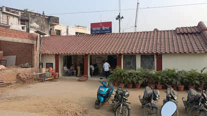 FIR against the inspector posted at Gorakhnath police station on the complaint of the girl