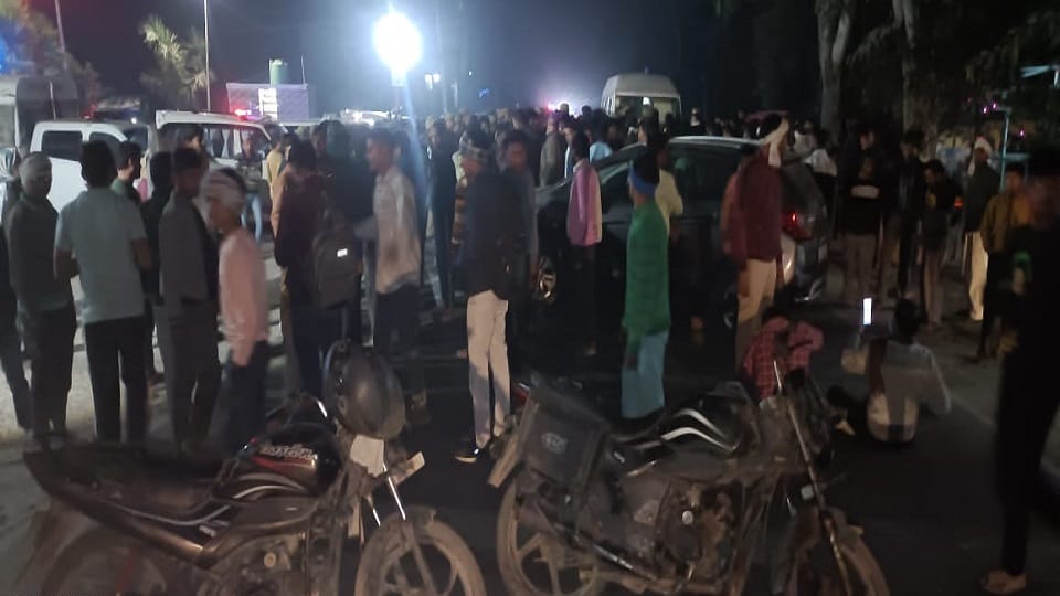 canter hit a tempo carrying women returning from a mehndi ceremony in bulandshar three died four injured
