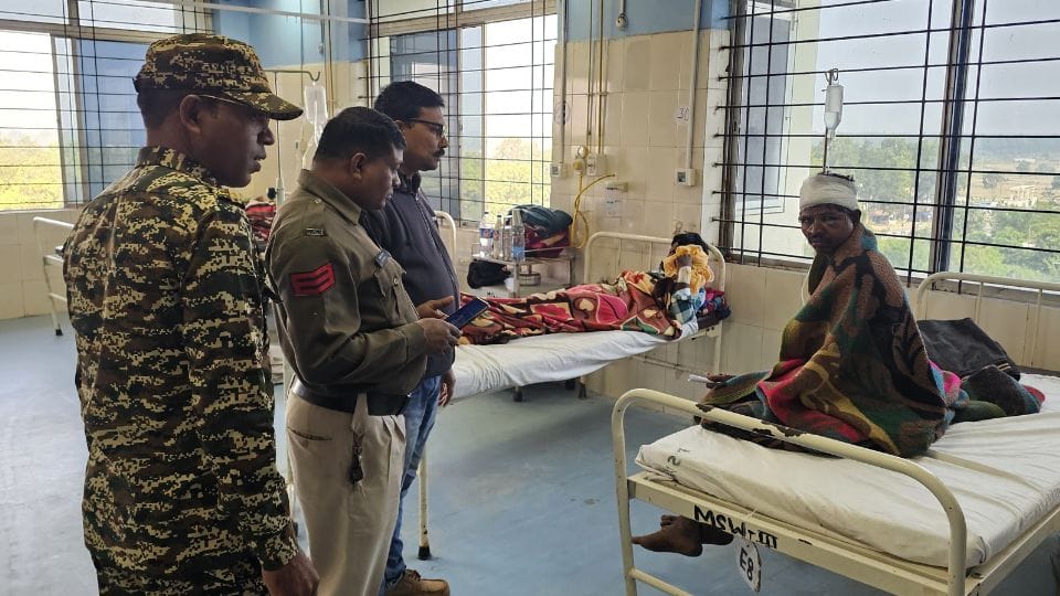 Brother-in-law attacked sister-in-law and brother with a hammer in Jagdalpur