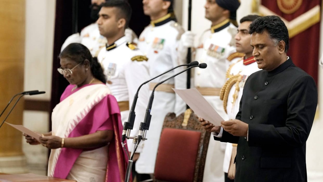 K Sanjay Murthy sworn in as comptroller and auditor general