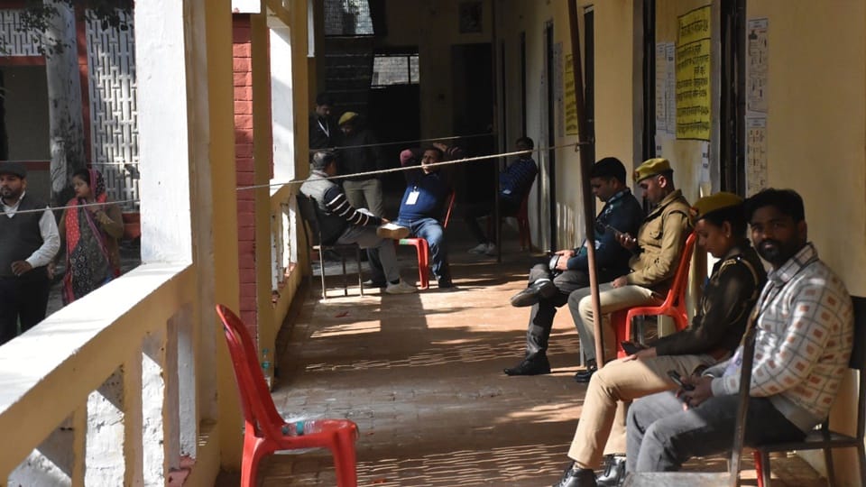 Kundarki By Election: Head constable suspended as soon as video went viral, eight removed from duty