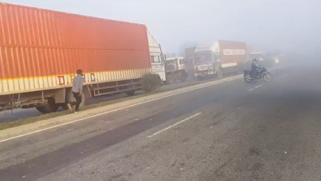 massive accident on the highway due to fog in Bareilly