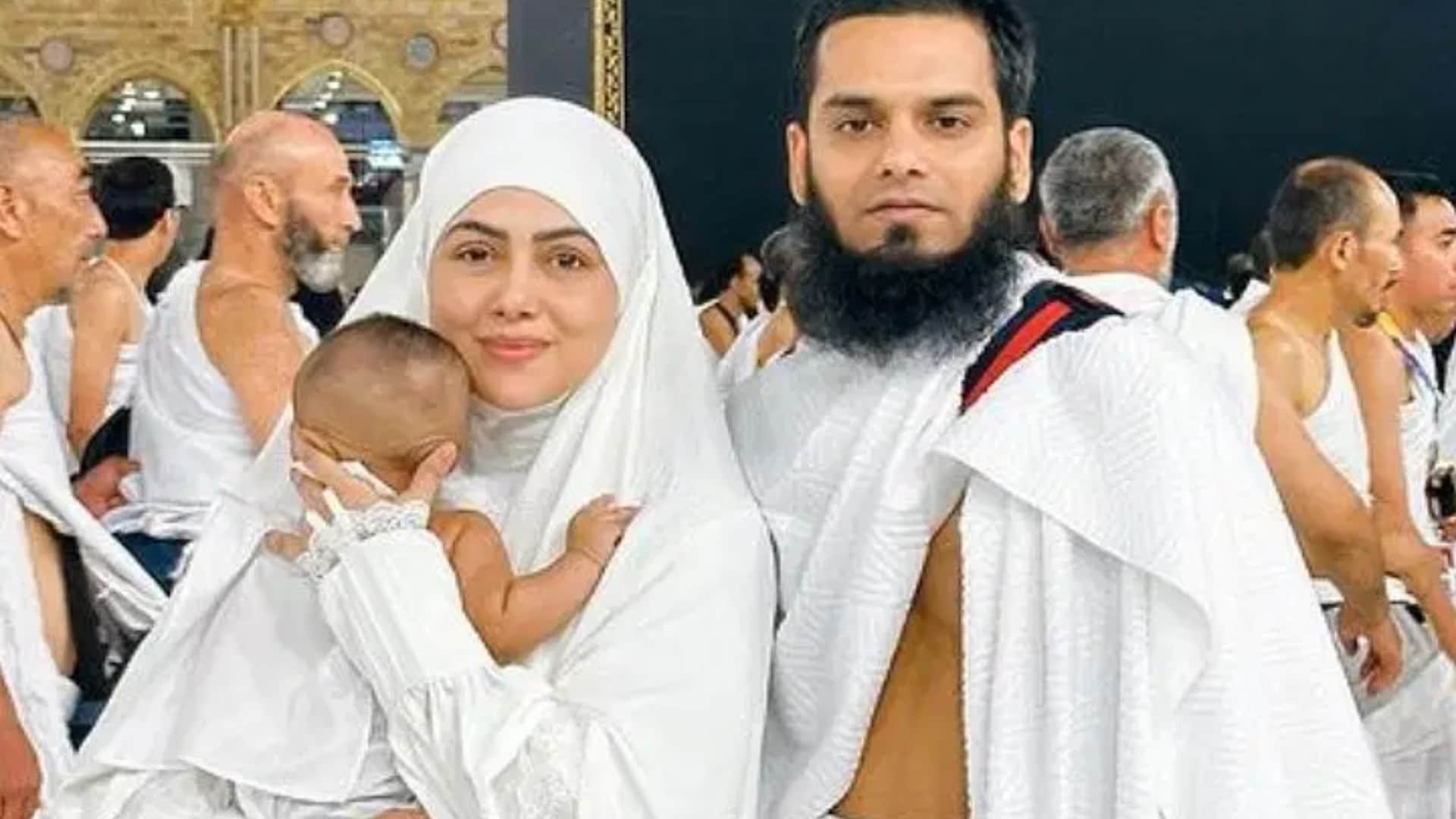 Sana Khan After marriage she distanced herself from cinema Sana Khan got married to mufti anas sayed who is se