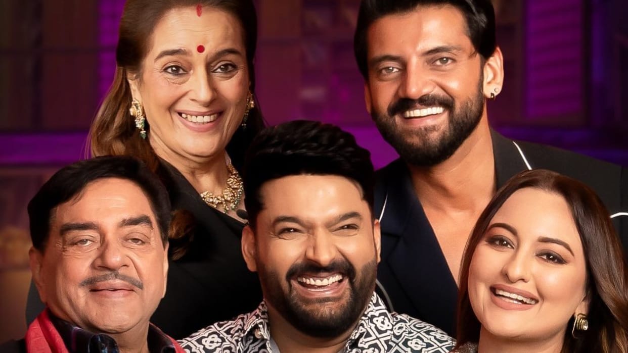 The Great Indian Kapil Show Sonakshi Sinha arrives with Zaheer Iqbal Poonam Sinha Shatrughan Sinha says Khamos