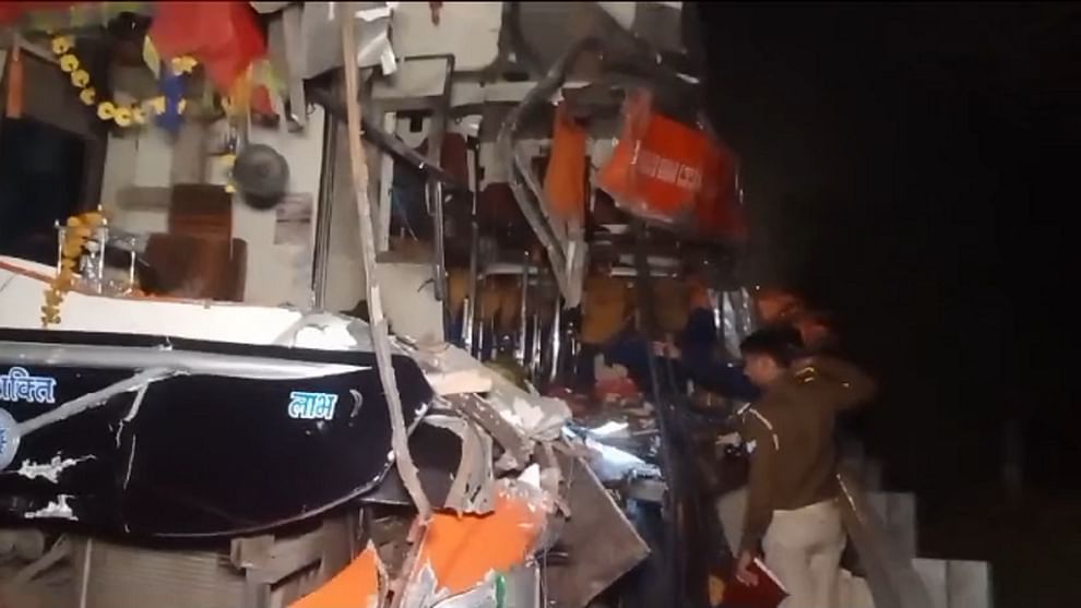 UP Road Accident News Truck and double decker bus collide on Yamuna Expressway in Aligarh