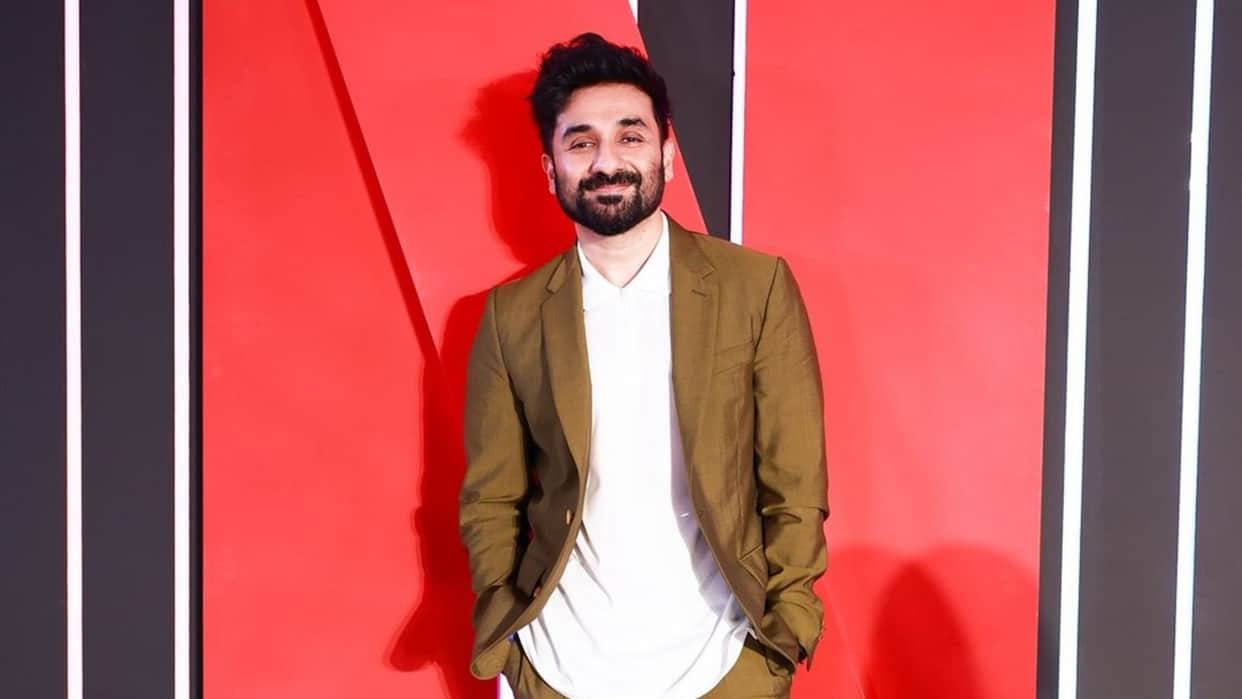 Vir Das Took A dig At the AI Summit Robotic Dog Viral Video