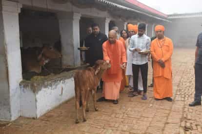 CM Yogi Adityanath offered prayer in Pateshwari temple in Balrampur.