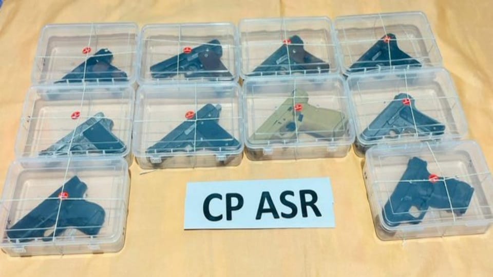 Six arms smugglers arrested in Amritsar 10 modern pistols recovered