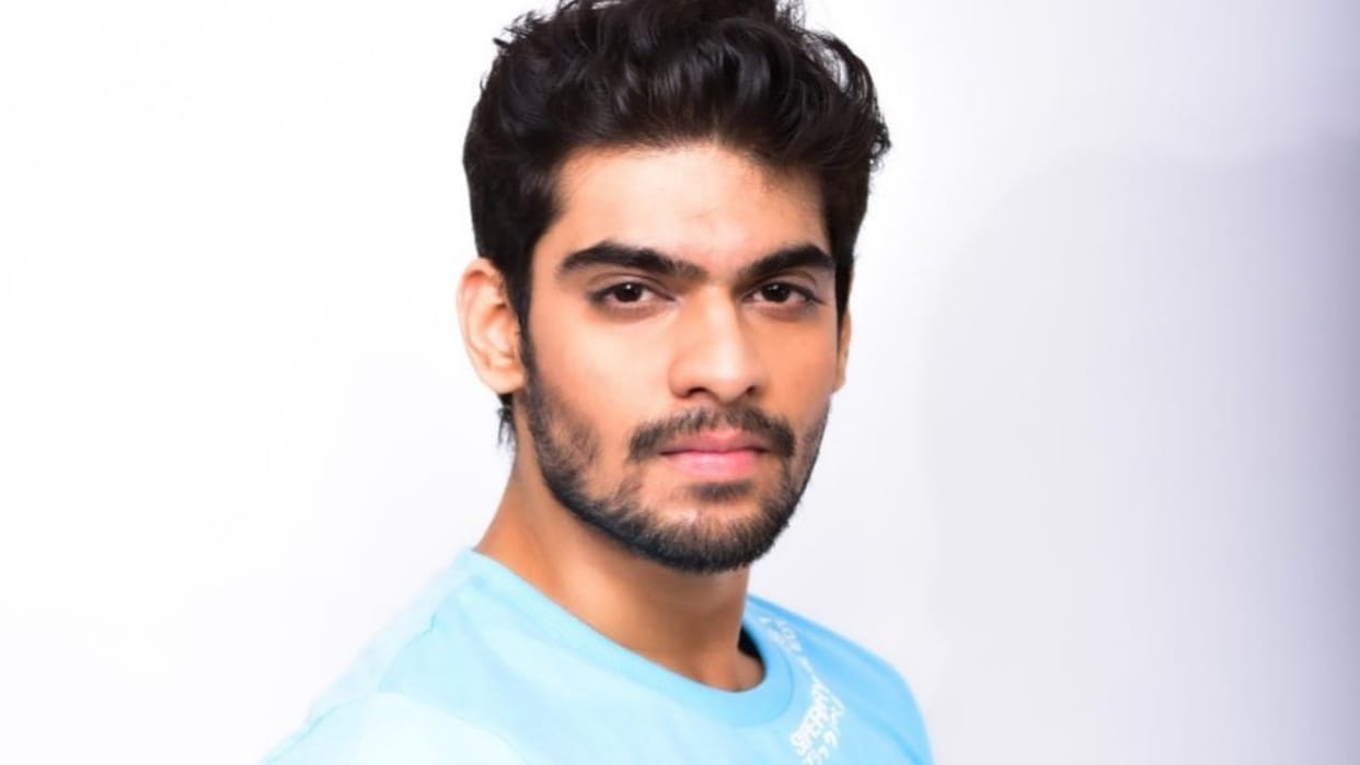 Planet Marathi Founder Demands Apology and 10 Crore Compensation from Actor Aayush Shah Over False Allegations