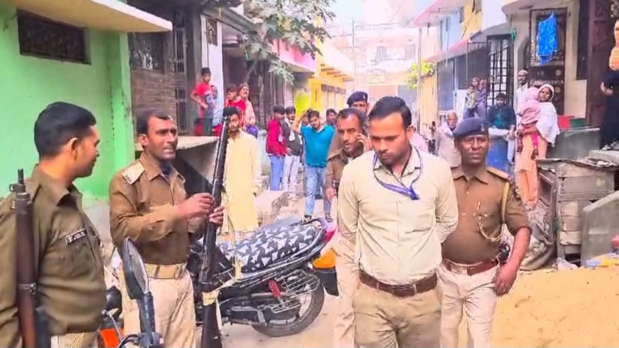 Bettiah News: Infant thrown from roof, died on spot; incident caused sensation in area