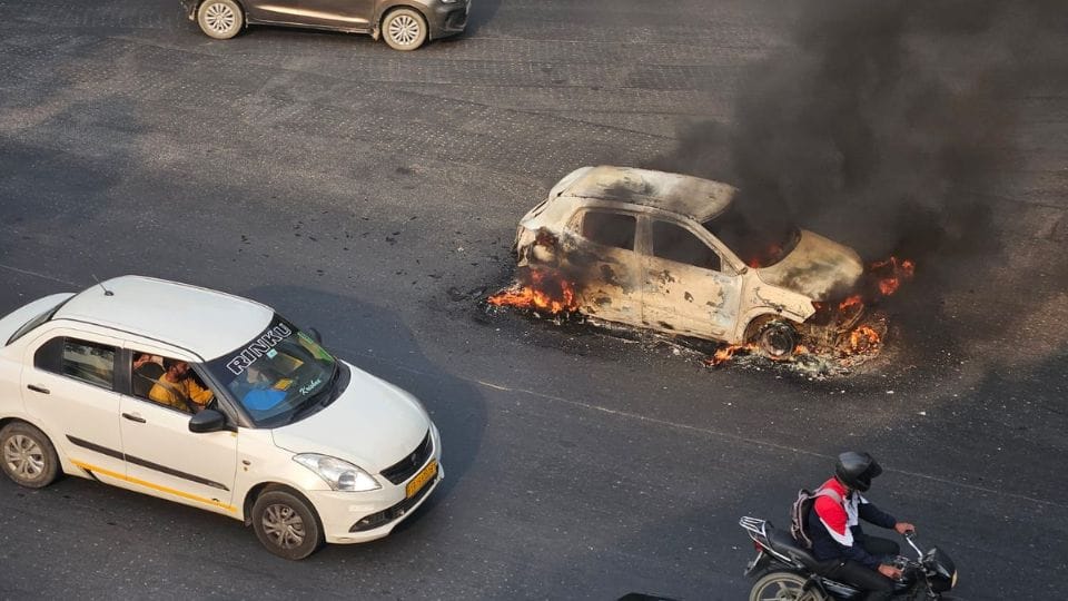 moving Renault Kwid car caught fire near Noida Film City