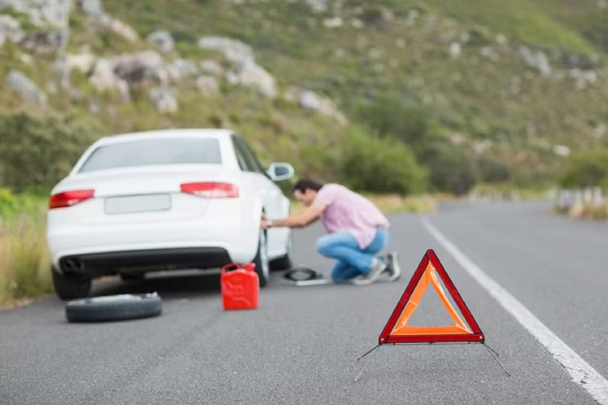 What is Road Side Assistance for Car or Bike RSA Vehicle insurance Car Tips