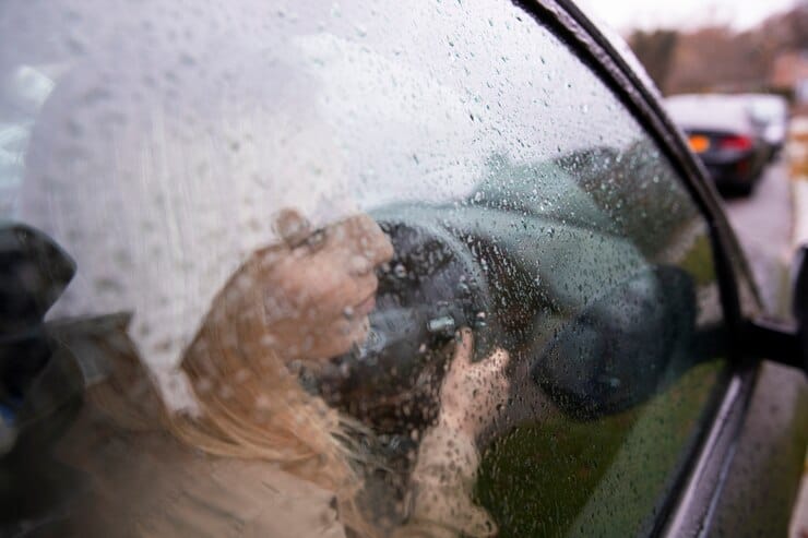 how to defog car windshield in winter driving tips