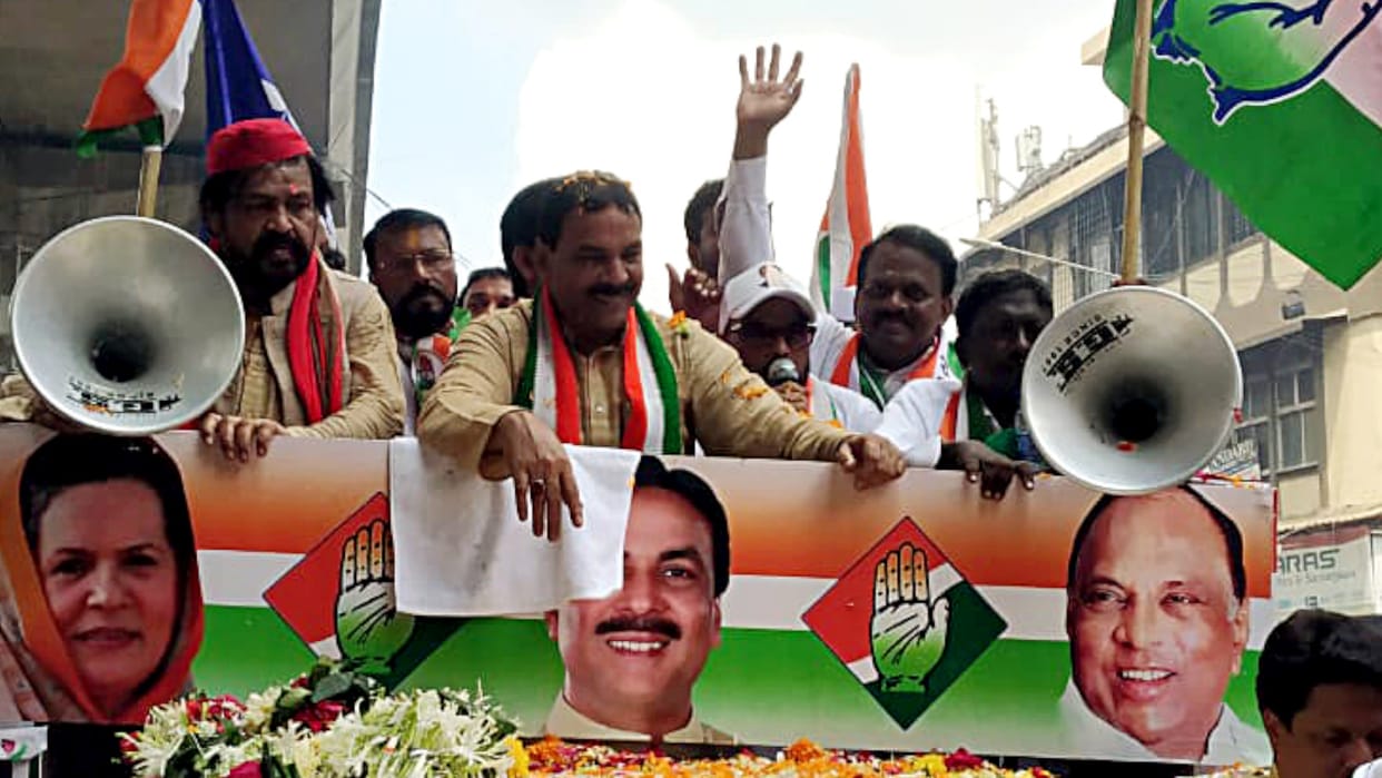 police detained two men who allegedly recced Congress leader Naseem Khan's office in mumbai