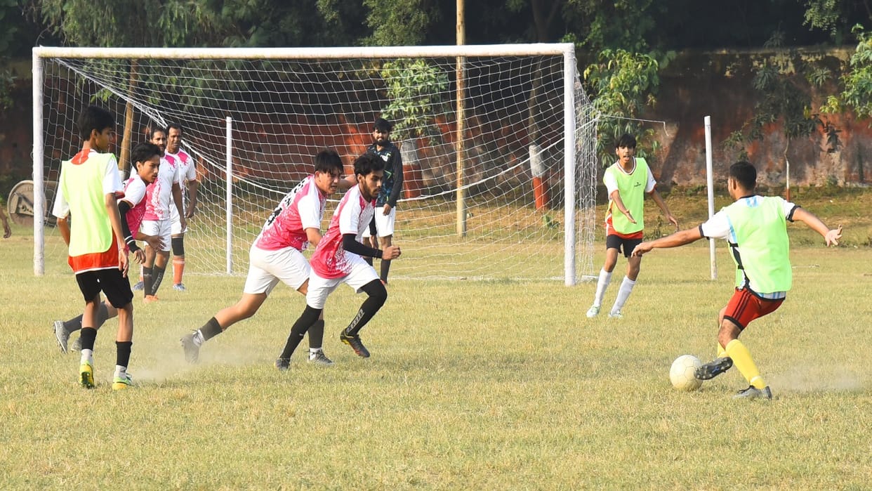 Uttarayani team won the match by defeating MES in District Football League