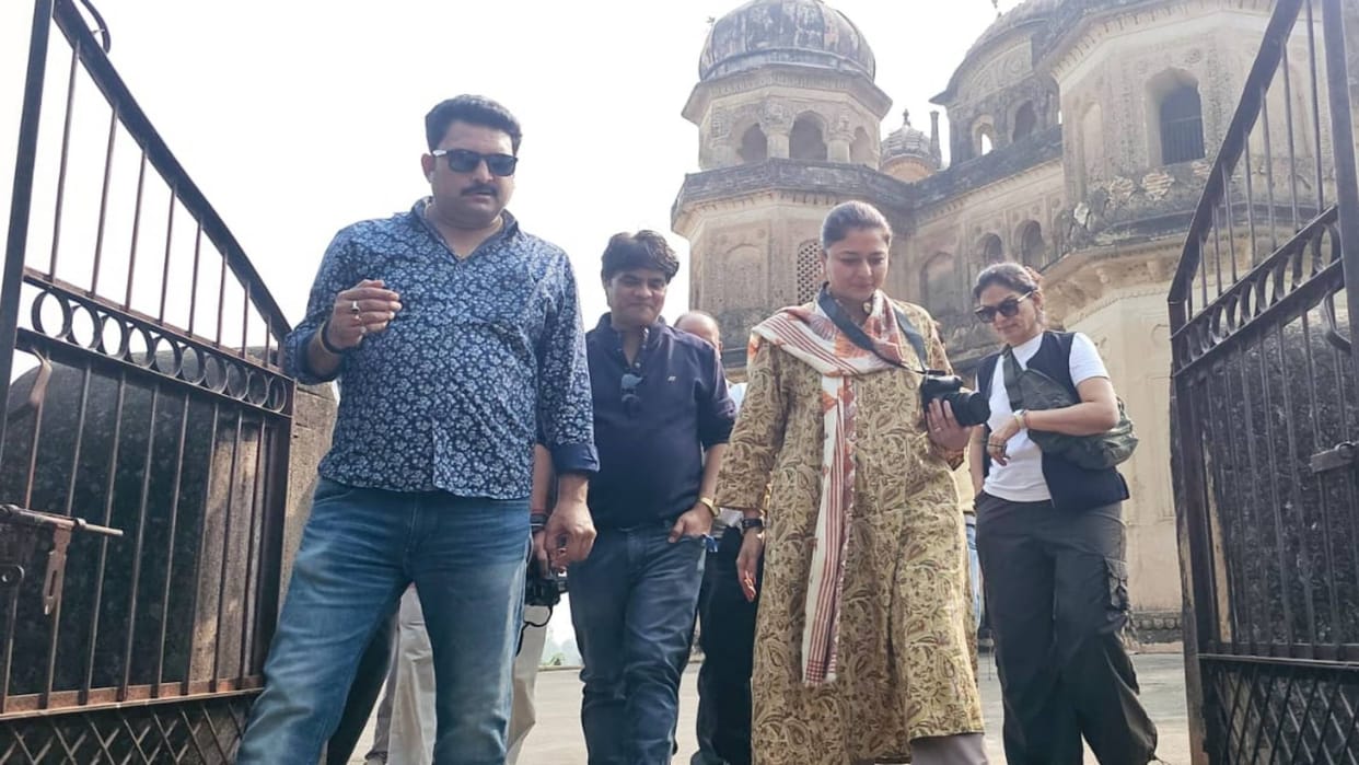Dhubela Palace Chhattarpur Jyotiraditya Scindia wife Priyadarshini Raje launches photo exhibition