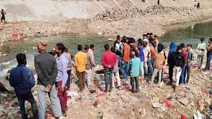 Katni body found in river caused stir police sent it for postmortem and started investigation murder suspected