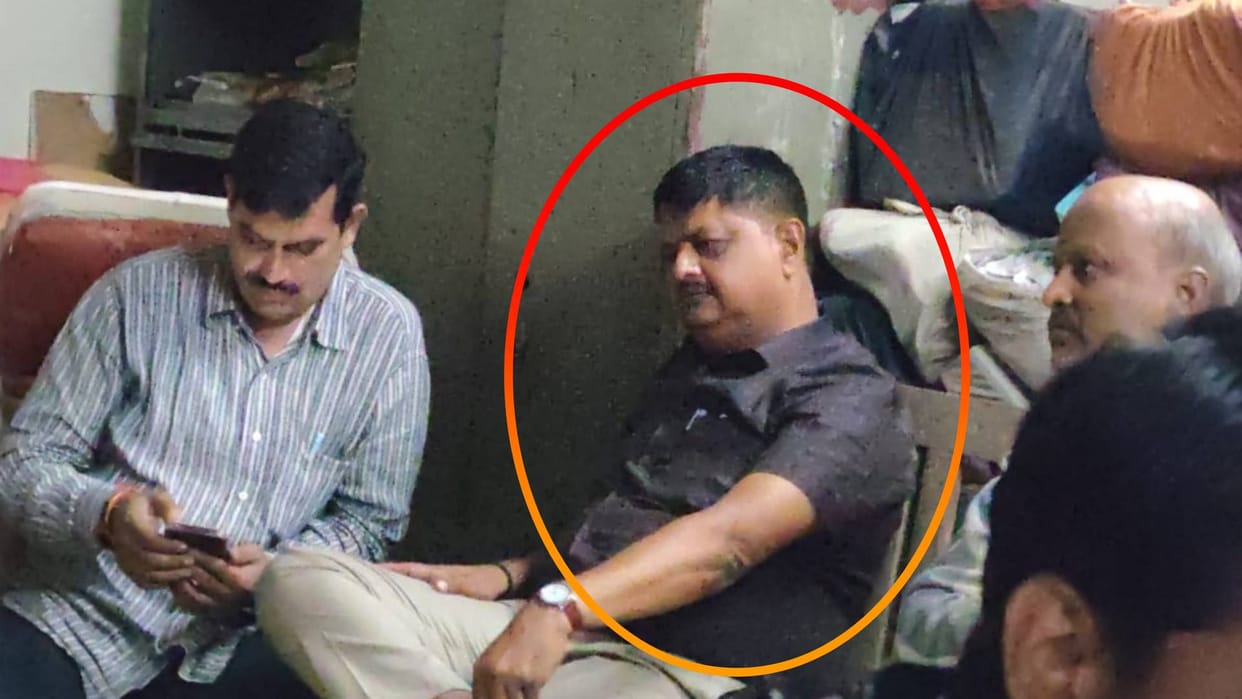 Mandsaur Medical and Chemist Association president arrested while taking 26 thousand bribe