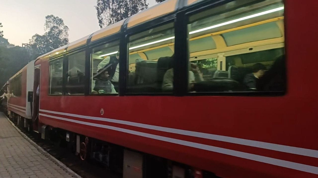 Himachal News Panoramic coach trialed again on Kalka-Shimla railway track ran at a speed of 28 km per hour