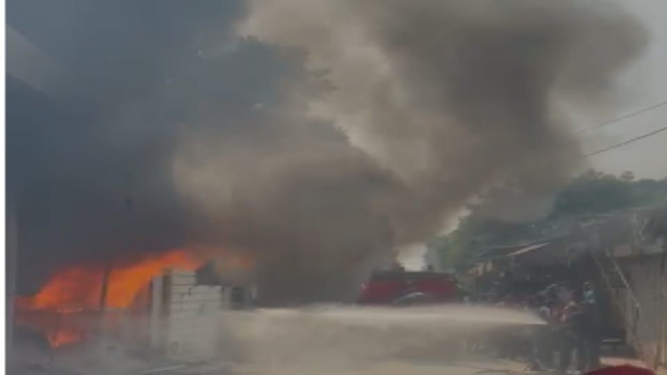 Fire broke out in handloom shop in Yamunanagar six fire tenders control fire