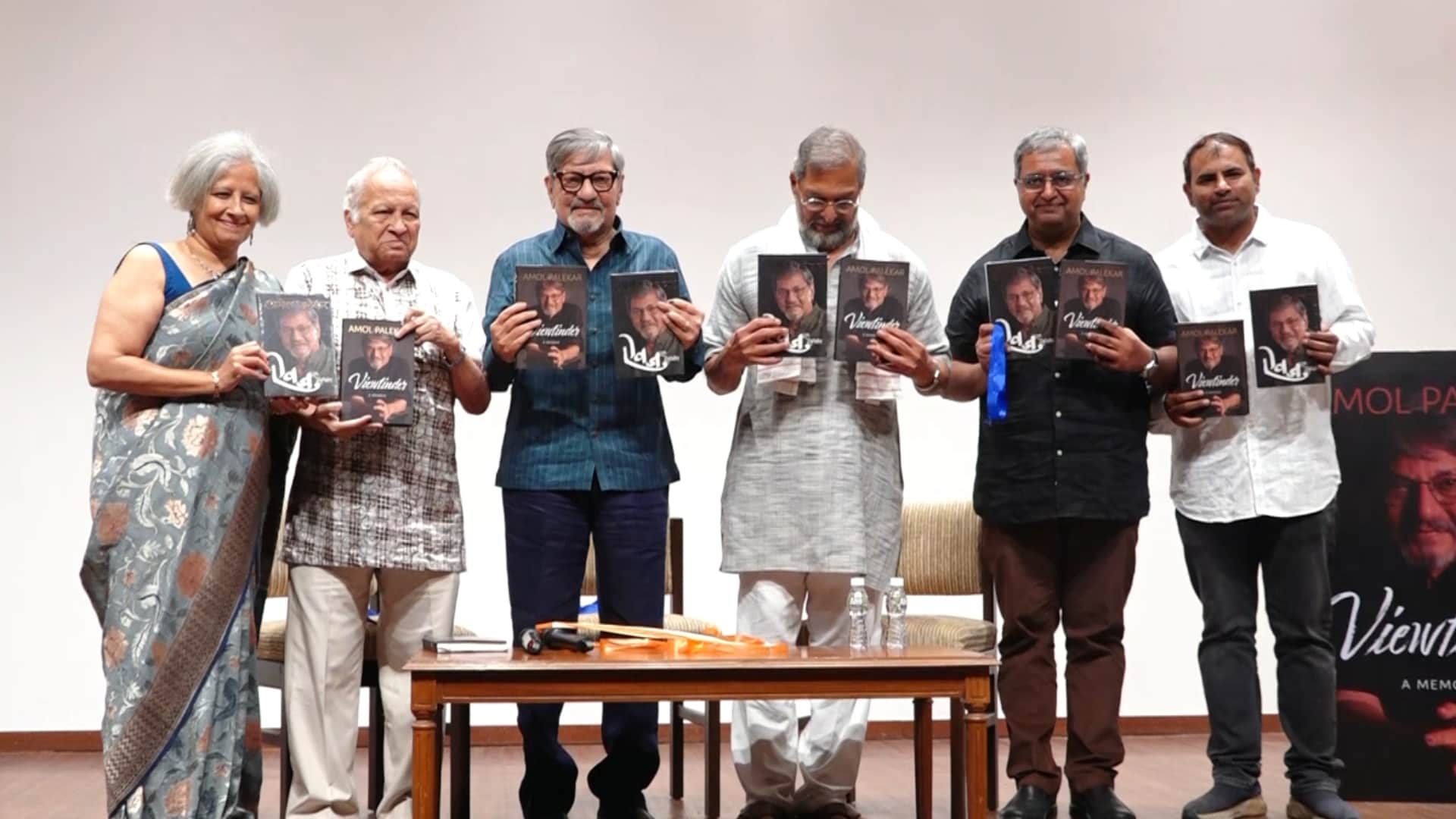 Nana patekar at launch of veteran artist amol palekar autobiography viewfinder a memoir shared thoughts