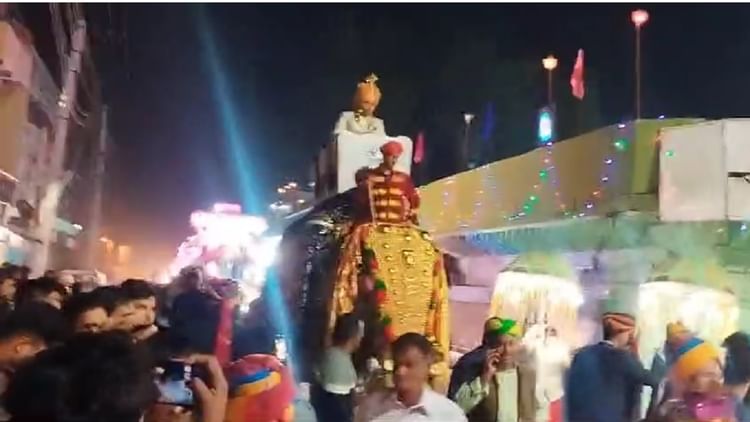 नारनौल में गजब शादी:दूल्हा हाथी पर, बहनें बग्गी में पहुंची; बिना दहेज लिए 1 रुपये का नेग लेकर दिया अनोखा संदेश