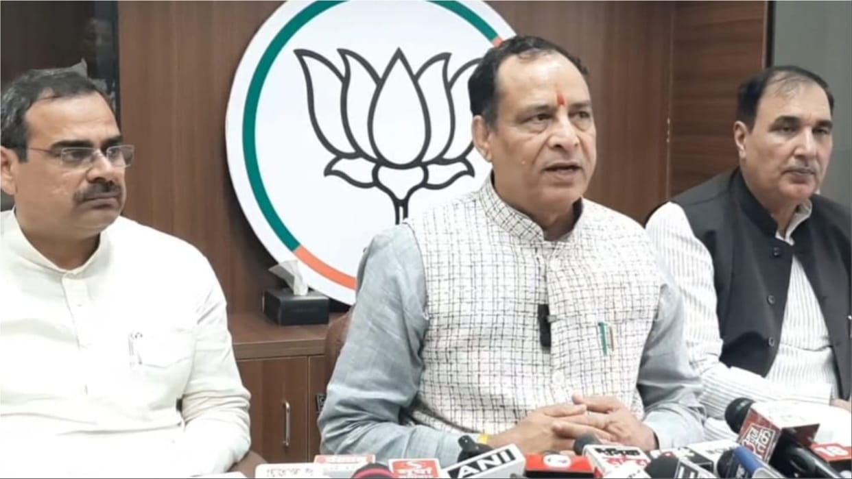 Haryana: Celebration in Rohtak on BJP's victory in Maharashtra, CM also congratulated
