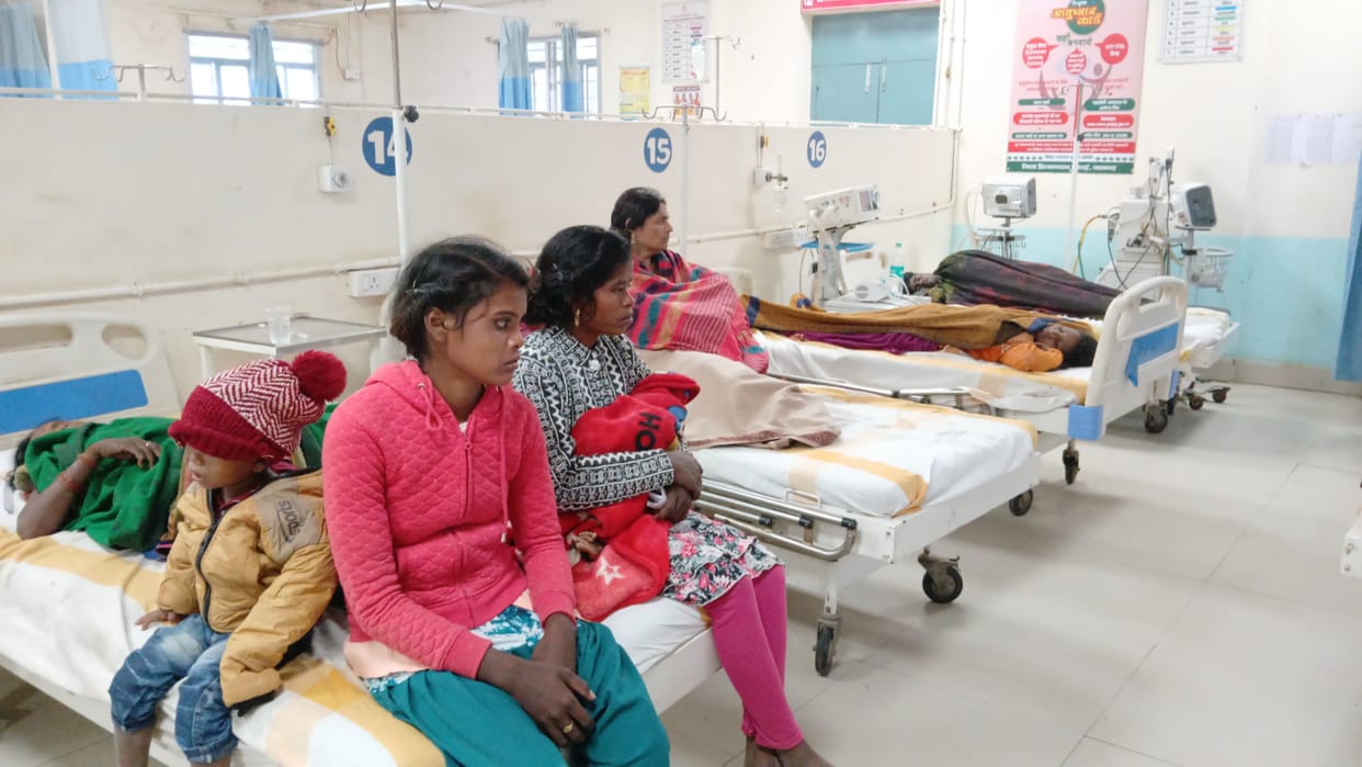 Bihar News: Two including girl killed, 16 injured in road accident in Nalanda; Everyone was going to Gorakhpur