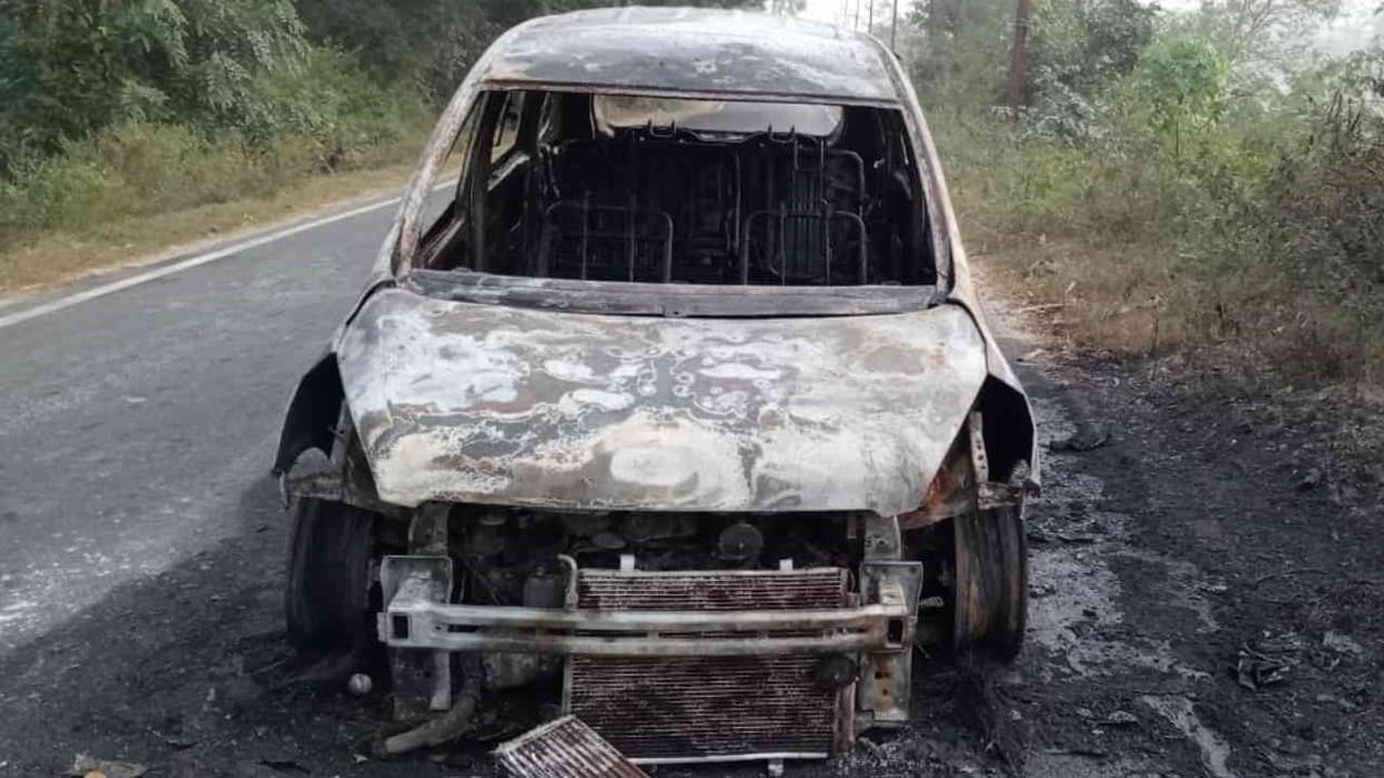 Moving car suddenly caught fire on two roads between Haridwar Dhanauri and Kaliyar