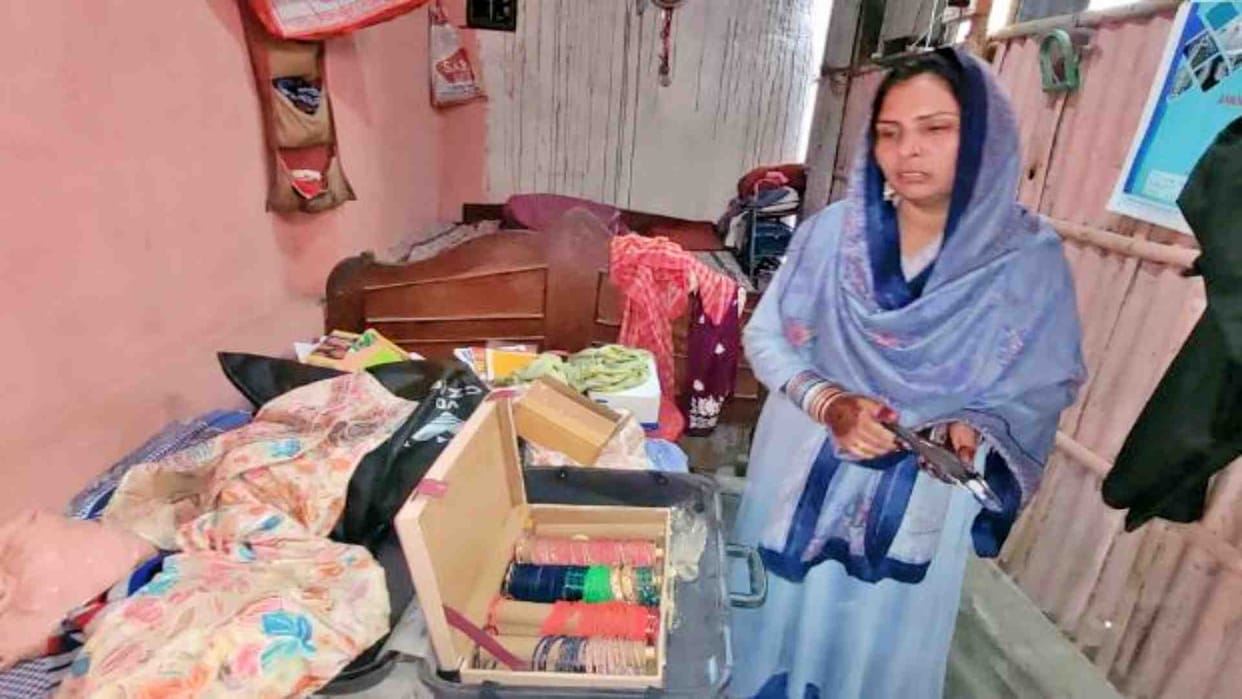 Bihar news: Thieves made an elderly woman sleeping in the house unconscious and took away cash and jewellery