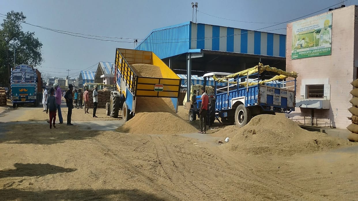 Two rice millers bank accounts for Rs 4.65 crore fraud in custom milling in Chhattisgarh