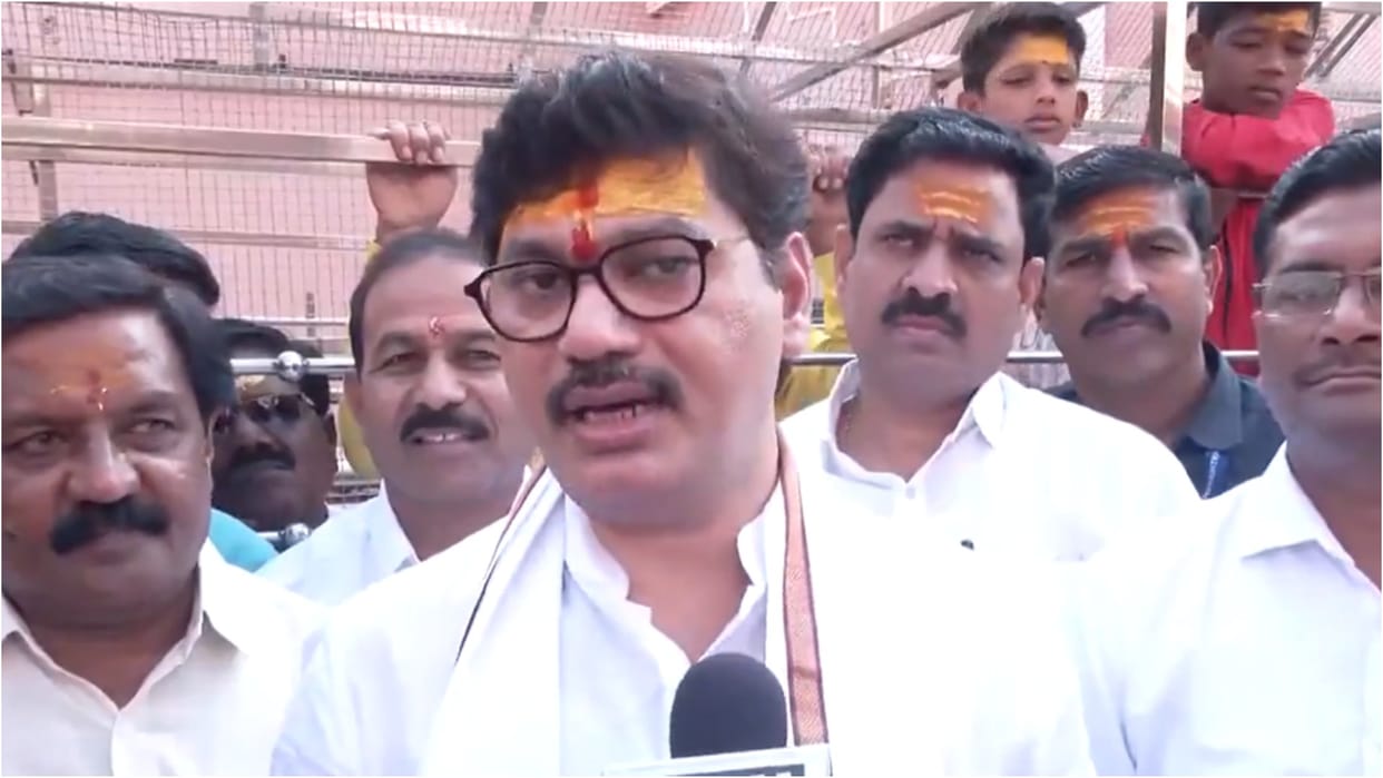 Maharashtra assembly election result 2024  NCP leader Dhananjay happy to seeing the election trends