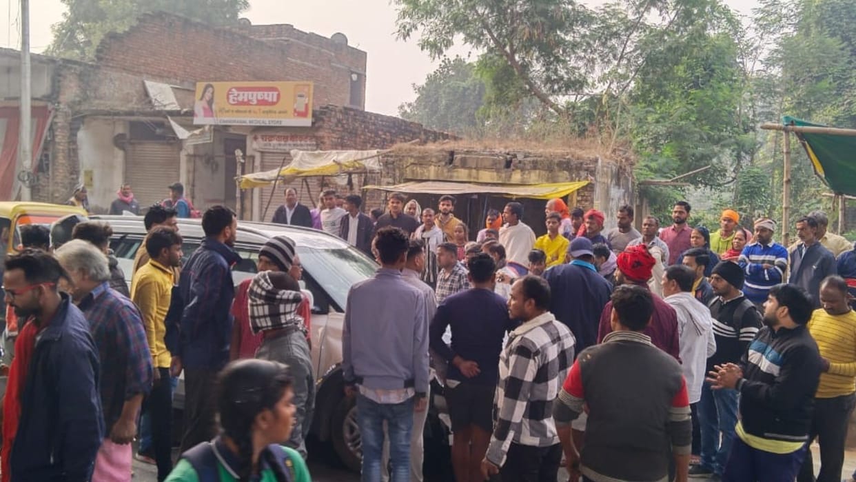 Public beat SHO in Varanasi Dispute escalated after car and auto collided driver injured filed report
