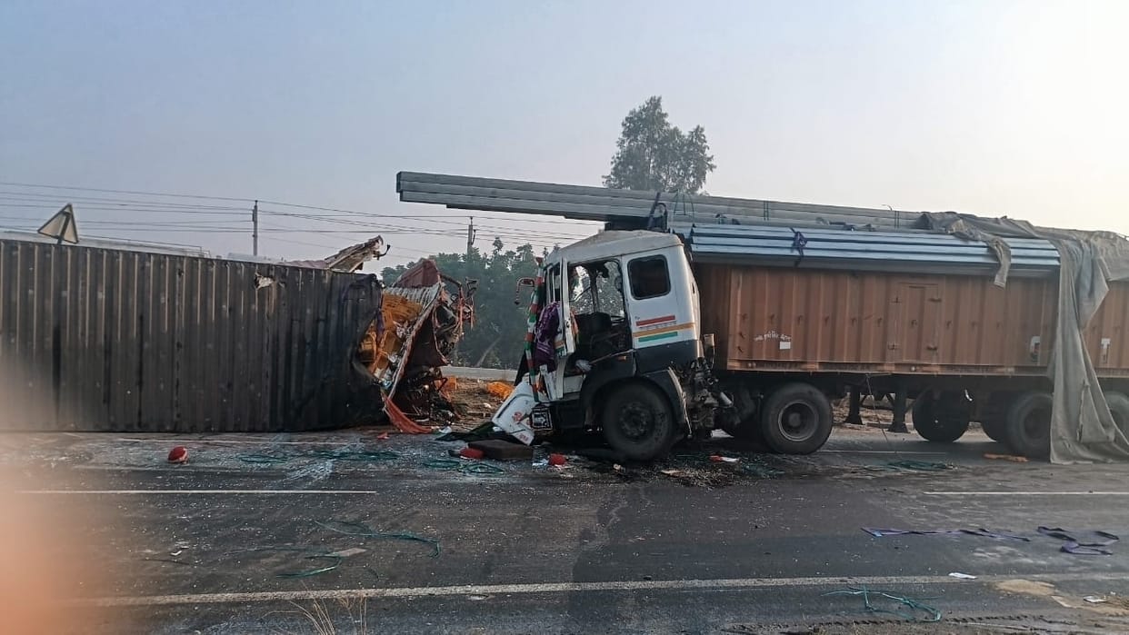 Accident in Rohtak, Drivers killed, operator injured in collision between container and truck