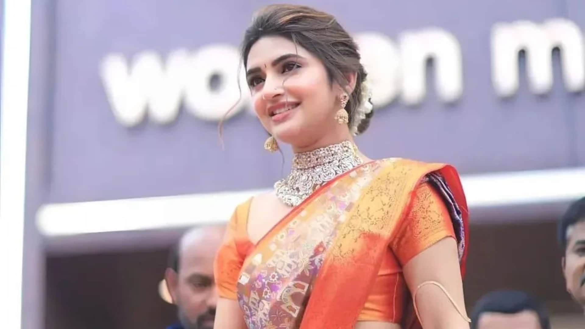 Pushpa 2 item song Huge pressure on Sreeleela will she match glamor of Samantha ruth prabhu