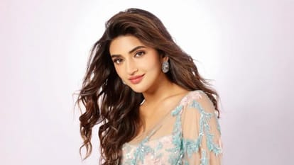 Is Janhvi Kapoor Was Replaced By Sreeleela In Film Dostana 2