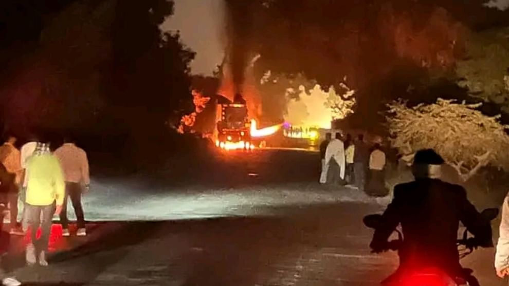 truck carrying CNG cylinders caught fire on the state highway in Shahjahanpur