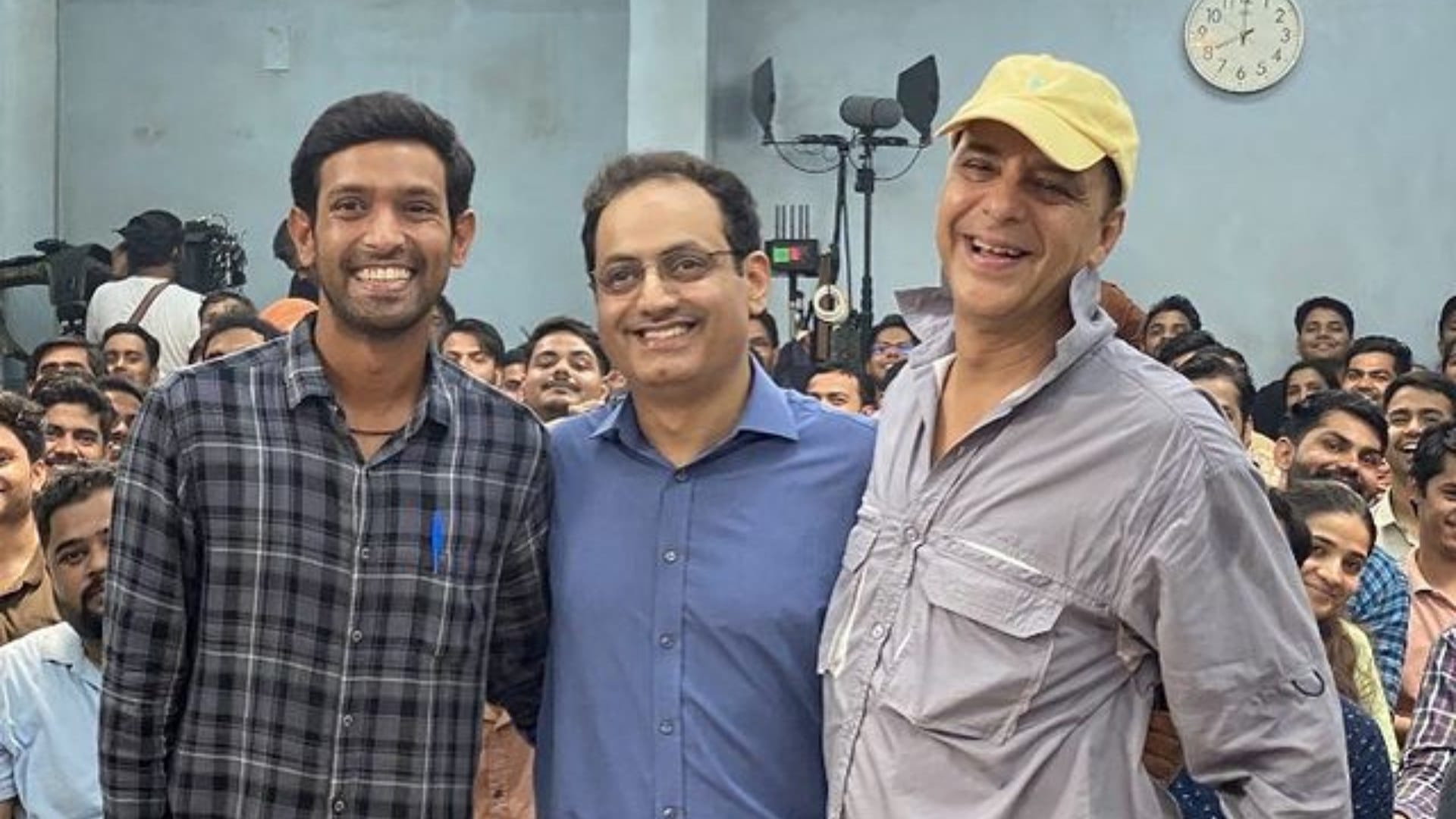 Vidhu Vinod Chopra Unveils Untold Stories of Munna Bhai MBBS at IFFI 2024 Read Details Inside