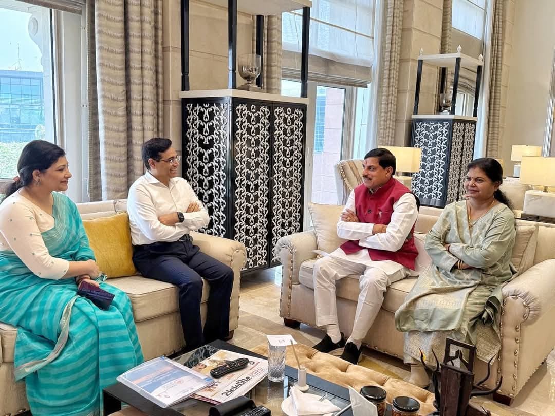 MP News: Maharashtra cadre IPS Manoj Sharma met Chief Minister Dr. Mohan Yadav