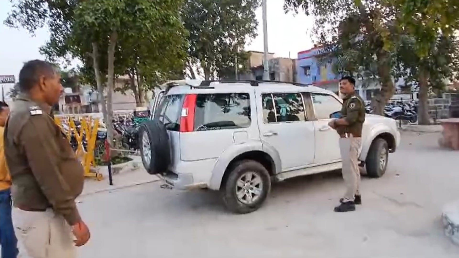 आरोपी की गाड़ी