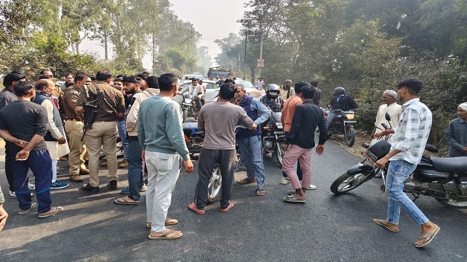 Meerut: Young man jumped several feet after being hit by Thar, died on the spot as soon as he fell on his head