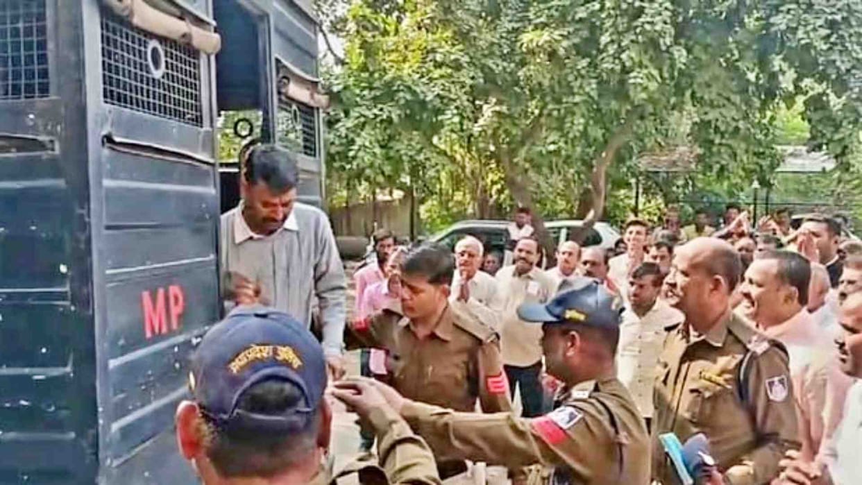 Sagar News: Congress leader Rajkumar Dhanora shifted from Sagar jail to Bhopal
