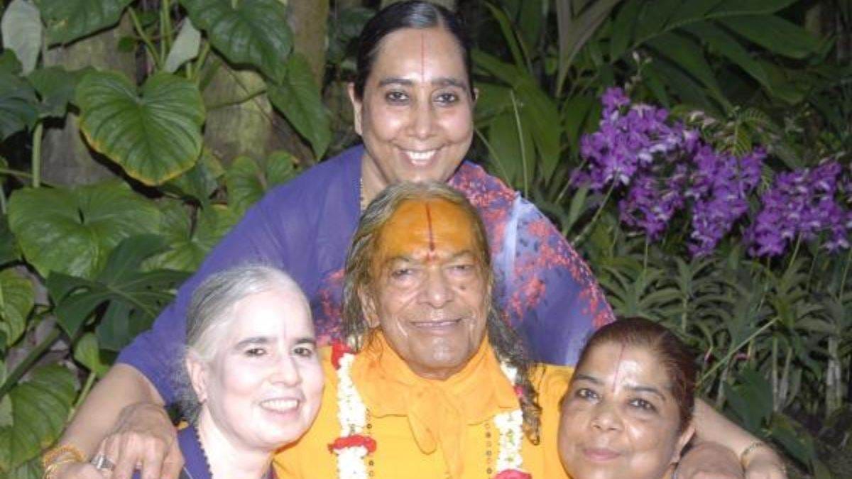 Kripalu Maharaj's daughter dies in an accident Last rites to be held in Vrindavan