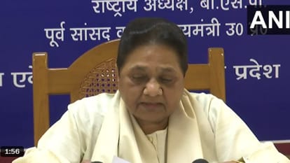 UP: Mayawati upset with election results, gets angry in the middle of the meeting, new divisional and district